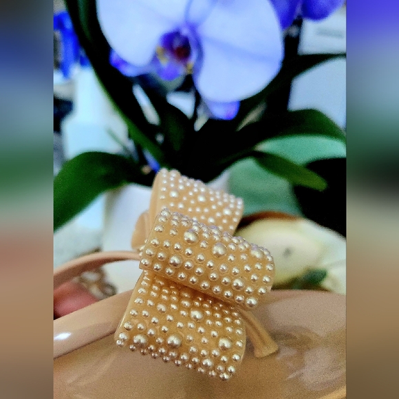 Women's INC Pearl Bow Sandals Nude size 7M NwB - Picture 10 of 10